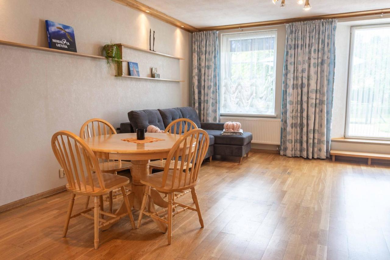 Cozy One Room Apartment With Yard Juodkrantė 외부 사진